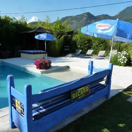 Les Bambous Bed & Breakfast *