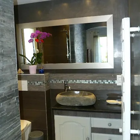 Les Bambous Bed & Breakfast Levens