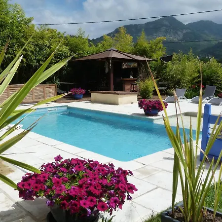 Les Bambous Bed & Breakfast *